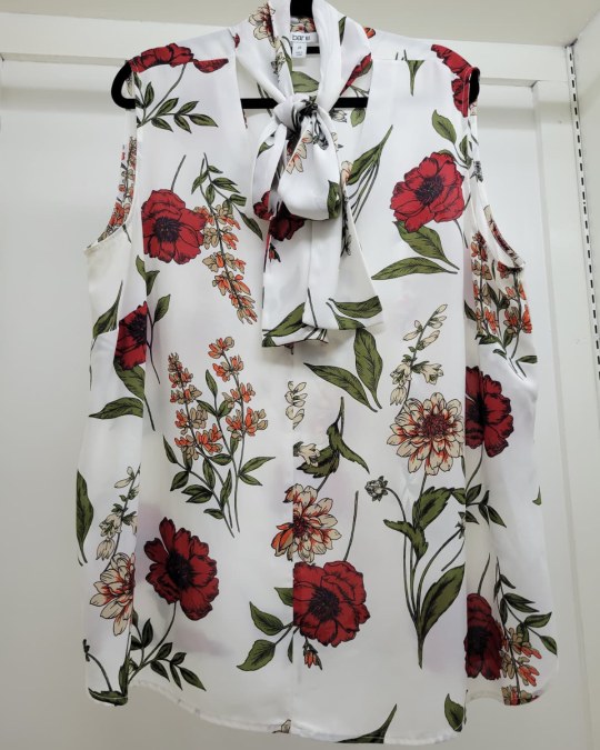 Bar III Women's Sleeveless Floral Bow-Neck Blouse - White/Red - Image 3