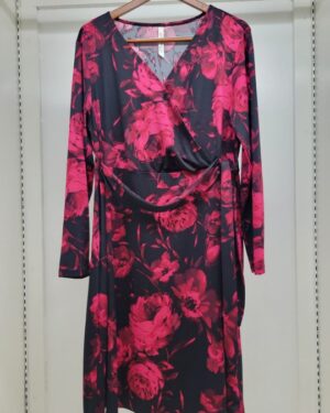 Sophisticated Red Cut-Out Maxi Dress