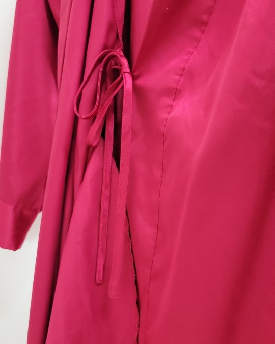 Luxurious Satin Lace Chemise & Robe Set in Deep Magenta - Image 2