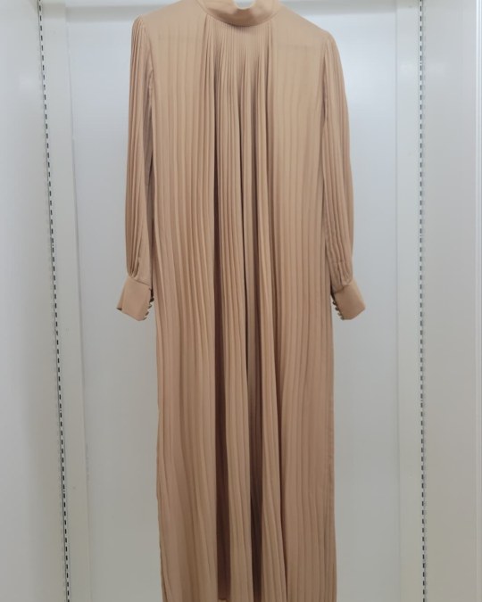 Elegant Pleated High-Neck Gown - Image 3